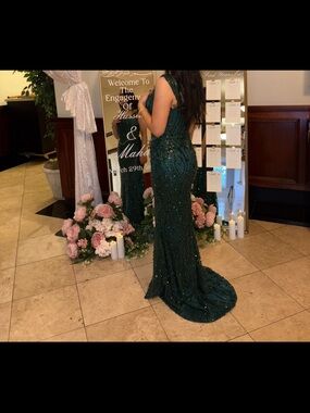 Elegant Green Beaded Evening Gown - Sleeveless Mermaid Dress